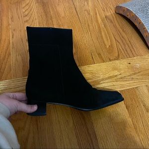 Vero Cuoio I Italian black suede and leather booties